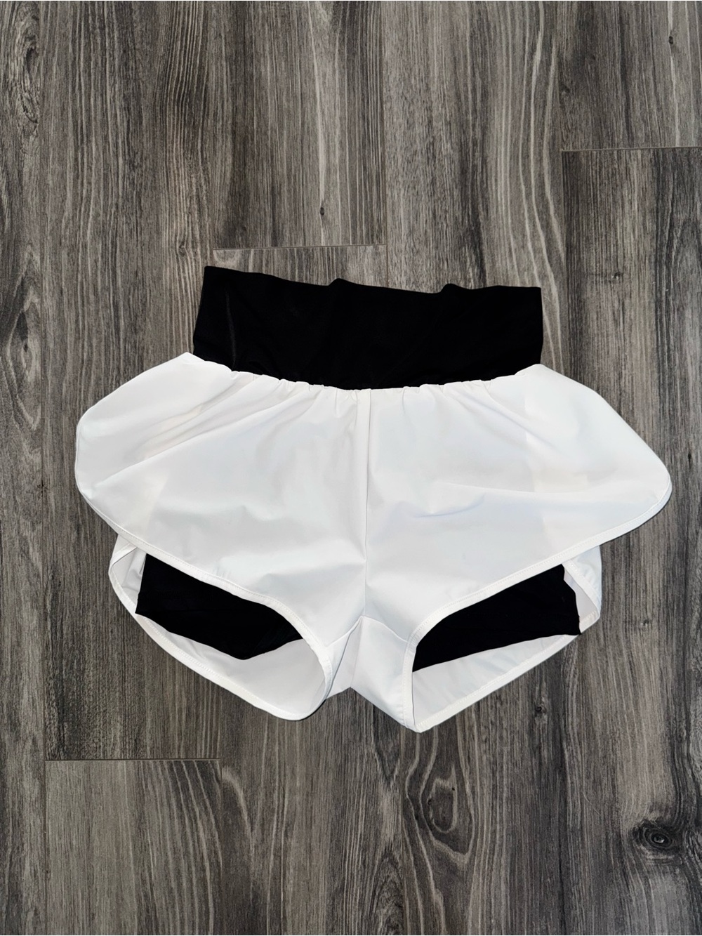 ZYIA Active 2-in-1 Running Shorts Womens M White Black Compression Liner